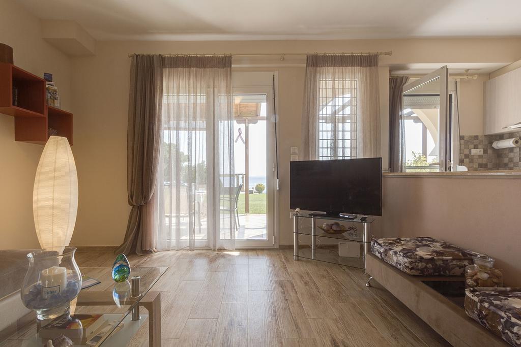 Villa Nefeli - Akti Salonikiou A Áyios Nikólaos Exterior foto